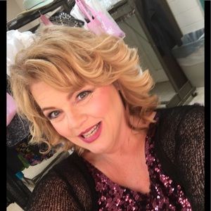 Meet your Posher, Yvette